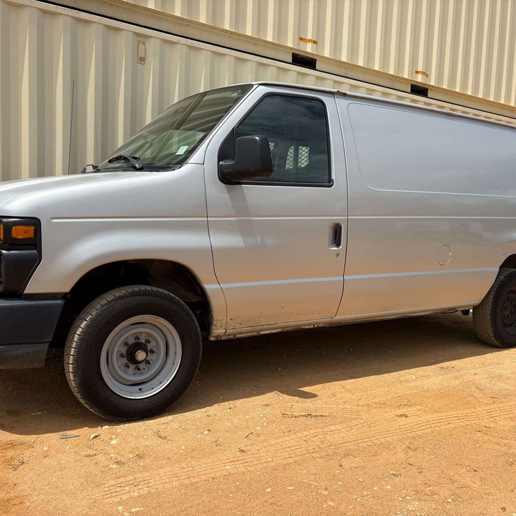 2009 UTILITY Van