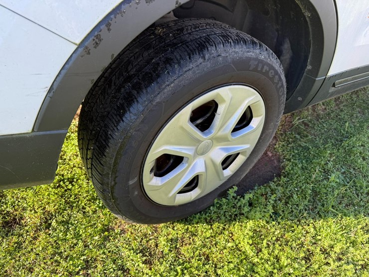 2017-ford-explorer-image-9