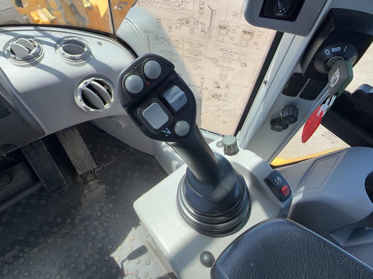 2020-volvo-l60h-image-37