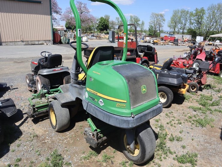 john-deere-2500e-image-6