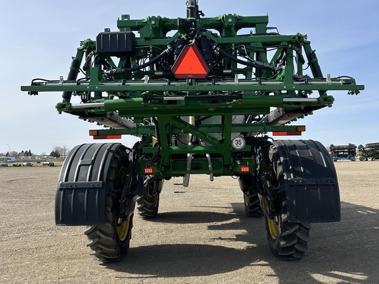 2020-john-deere-r4045-image-6