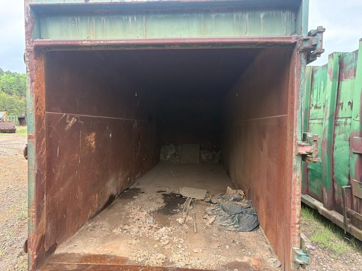 #23997-•-mcclain-~25'6"x~7'8"-roll-off-dumpster-image-18