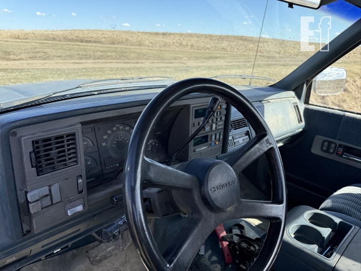 1990-chevrolet-silverado-1500-image-17
