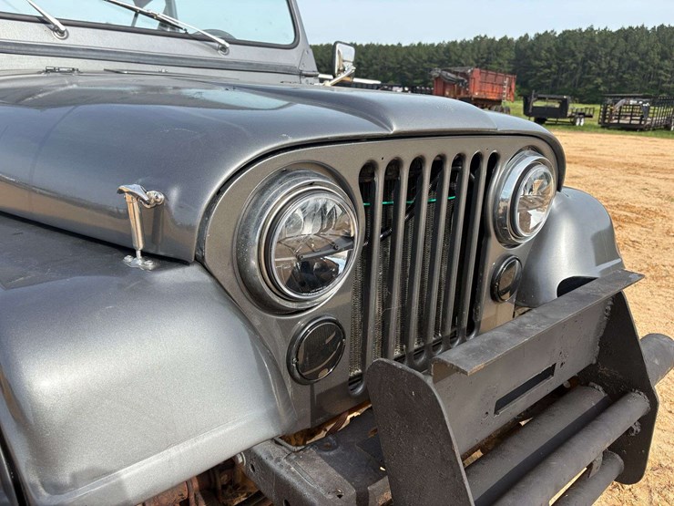 1979-jeep-cj7-2-door-w/-bikini-top-image-25