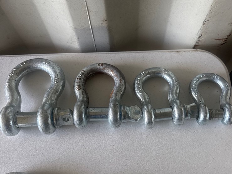 #512-•-set-of-four-heavy-duty-shackles-image-1