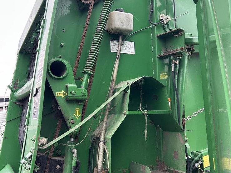 2002-john-deere-567-image-16