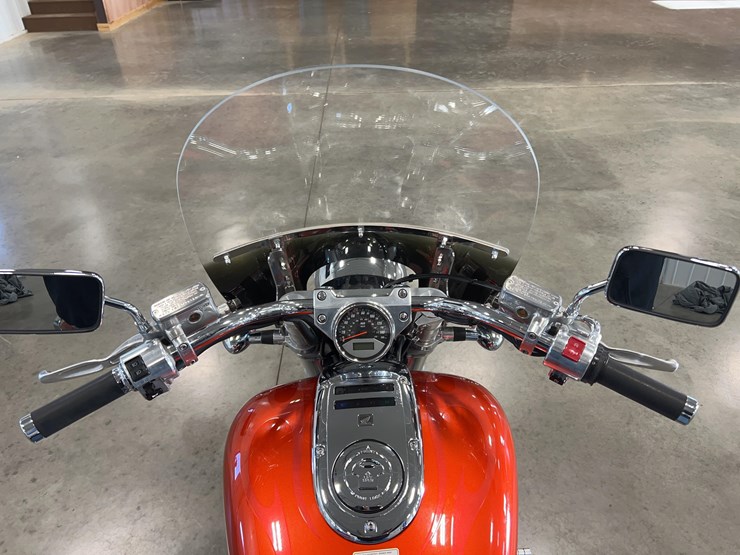 2004-honda-vtx1800-motorcycle-image-14