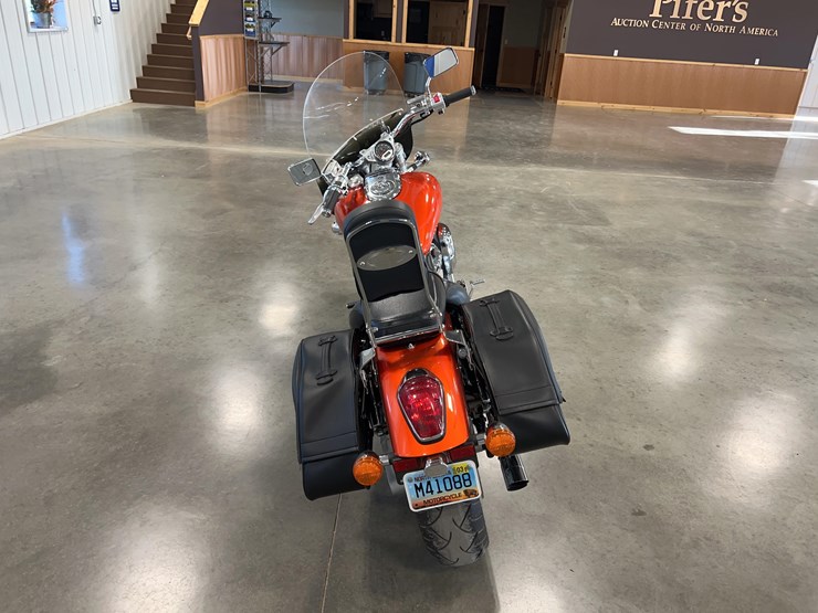 2004-honda-vtx1800-motorcycle-image-6