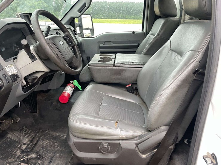 2016-ford-f350-xl-image-9