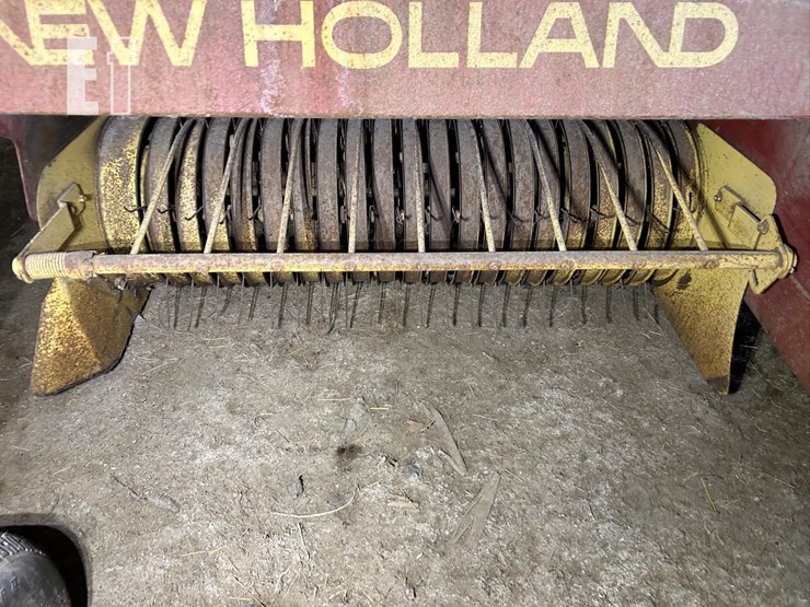 new-holland-273-image-6