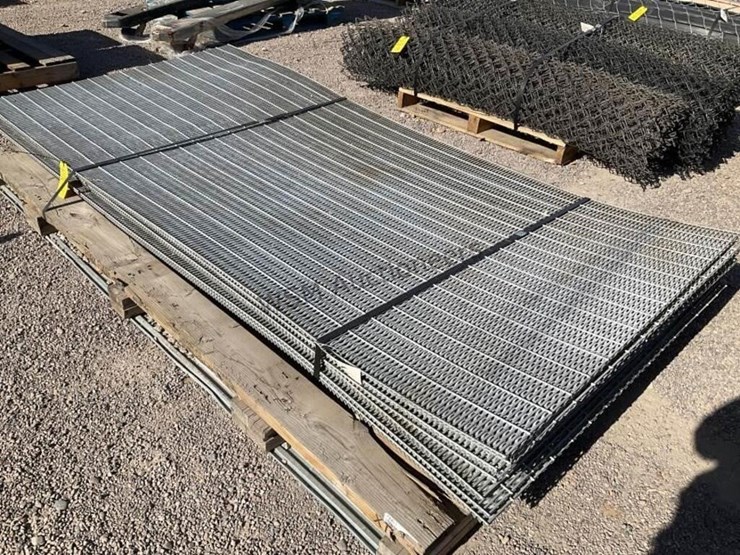 pallet-of-4ft-x-8-1/2ft-tread-deck-image-1