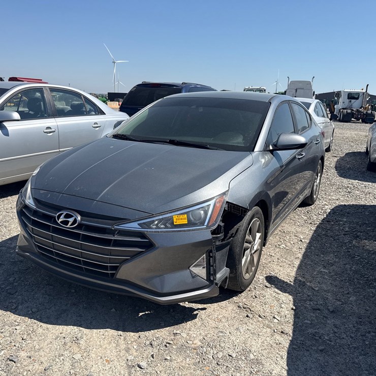 #42717 • 2019 Hyundai Elantra Sedan KMHD84LF4KU743043 INV# 42717