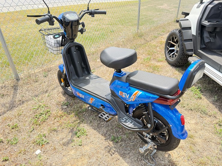 #591-•-electric-scooter-image-1