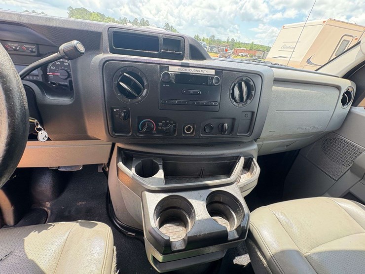 2009-utility-van-image-20