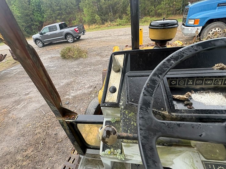 caterpillar-416b-image-75