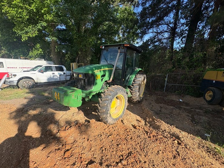 john-deere-5093e-image-1