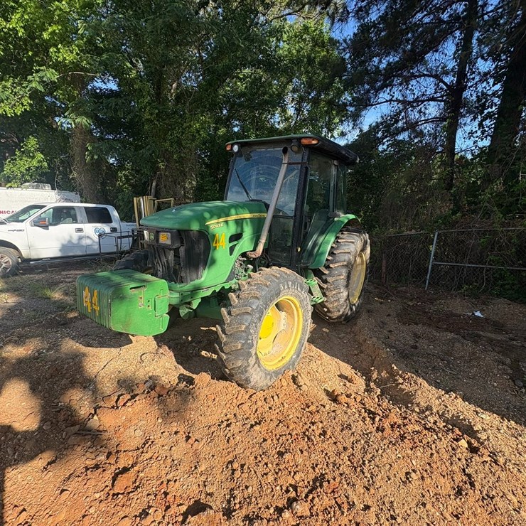 JOHN DEERE 5093E
