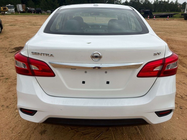 2019-nissan-sentra-sv-4-door-sedan-(150,420-miles)-image-6