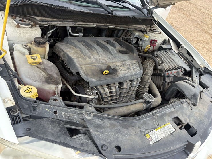 2010-dodge-avenger-4-door-sedan-(92,998-miles)-image-32
