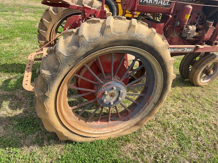 farmall-f-20-image-13