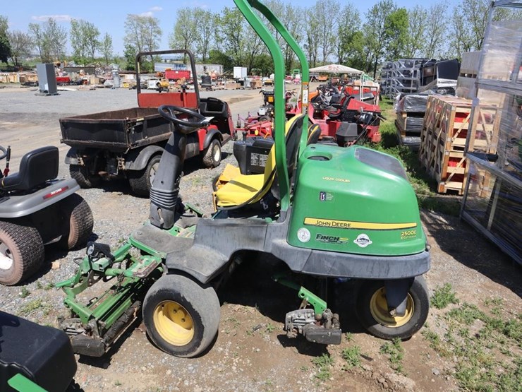 john-deere-2500e-image-5