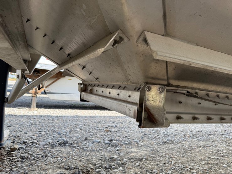 2022-wilson-hopper-bottom-image-26