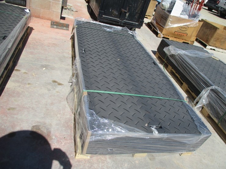 new-unused-42"-x-95"-x-1/2"-hd-rubber-floor-mats,-image-1