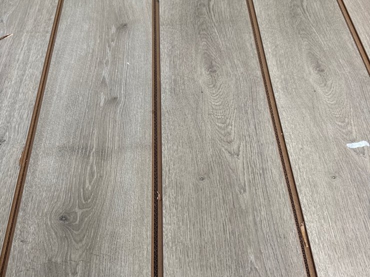#714-•-35-boxes-of-new-unused-flooring-858.9-ft.²-image-3