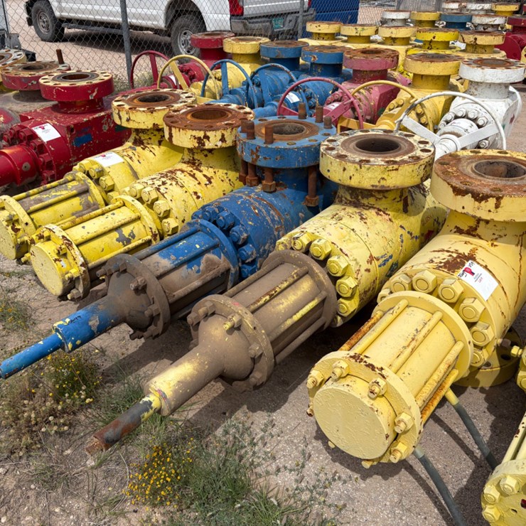 (5x$) (5) 7-1/16” hydraulic valves