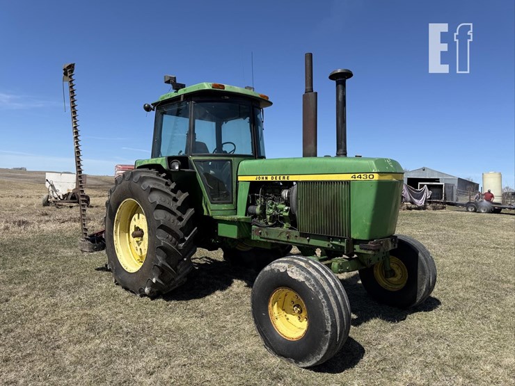 john-deere-4430-image-2