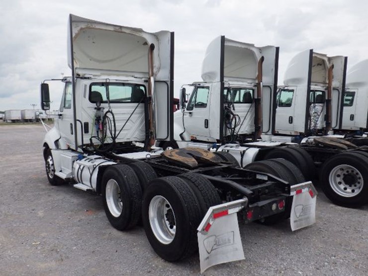 2017-international-prostar-image-12