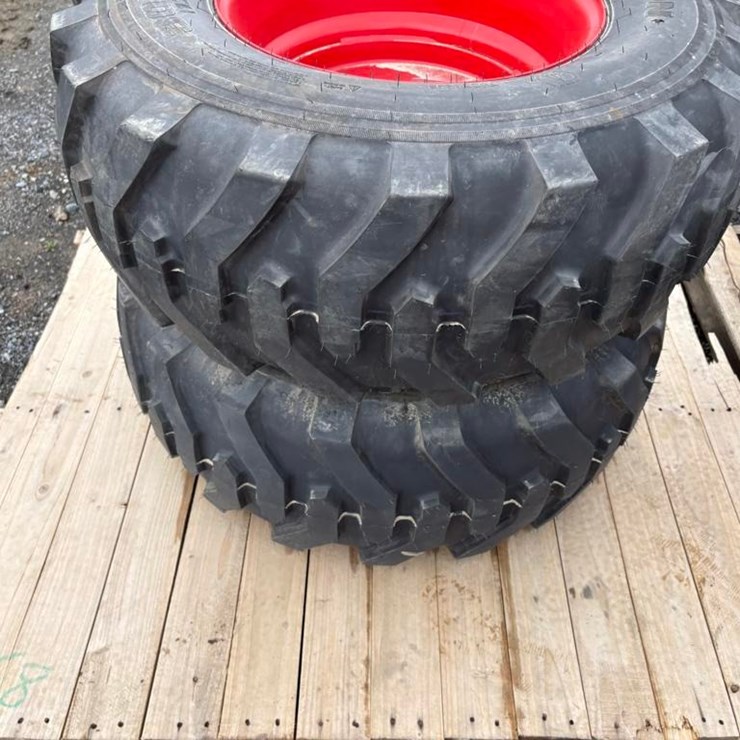Tiron 305/70-16.5 Skid Steer Tires (pair)
