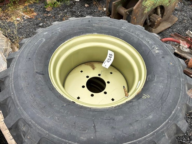 tiron-350/70-17.5-skis-steer-tires-image-3