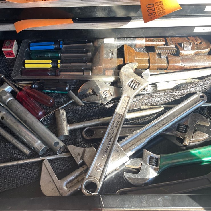 #1823 • Small Handled Tools