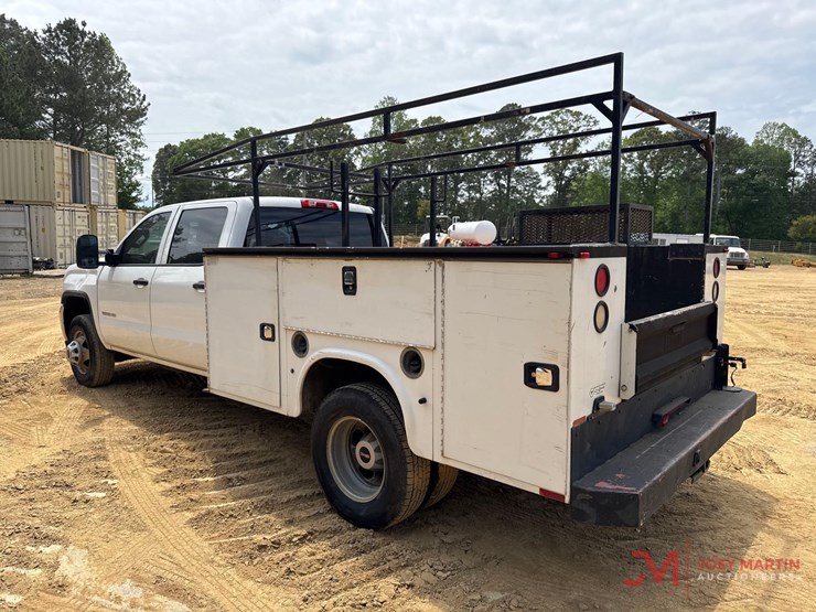 2015-gmc-3500hd-image-3