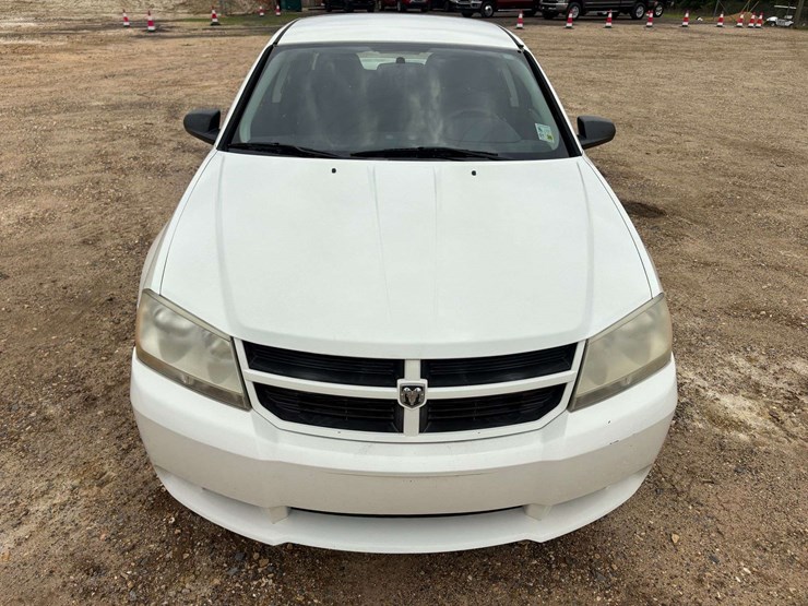 2010-dodge-avenger-4-door-sedan-(92,998-miles)-image-5