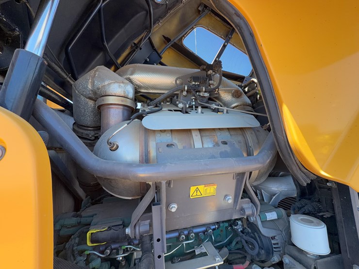 2020-volvo-l60h-image-21
