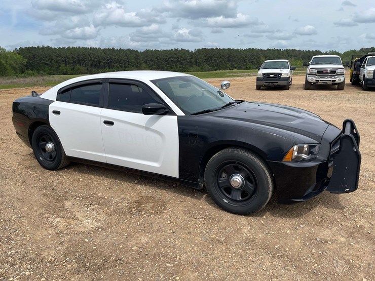 2014-dodge-charger-4-door-police-sedan-(133,562-miles)-image-4
