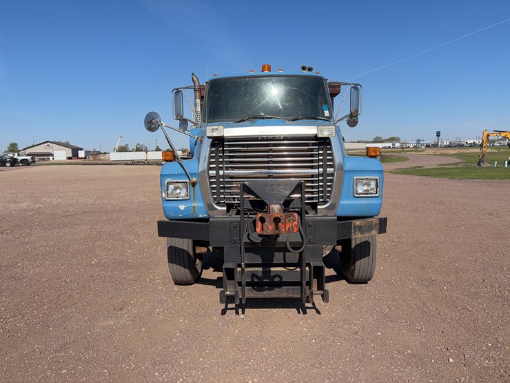 1997-ford-l8000-image-2