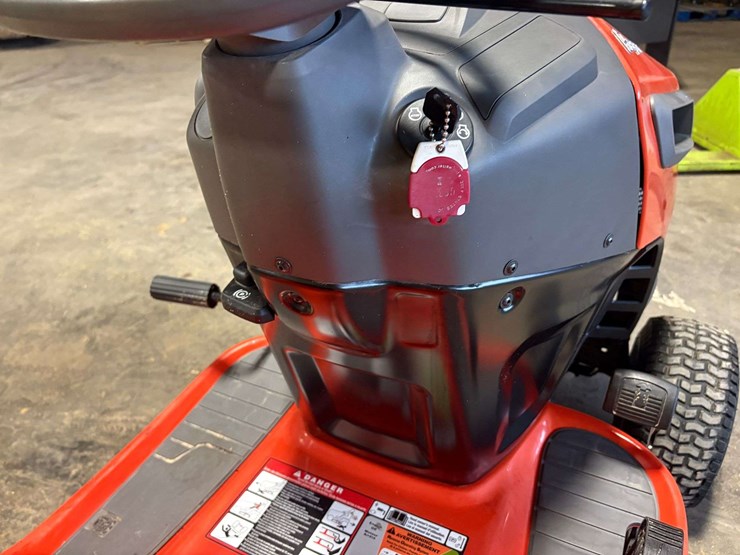 husqvarna-42"-riding-lawn-mower-image-10