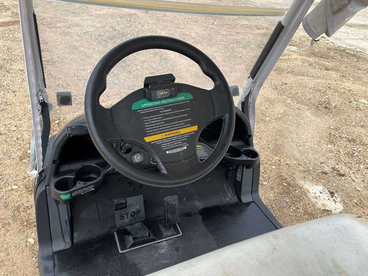 2017-club-car-4-seater-gas-golf-cart-image-9