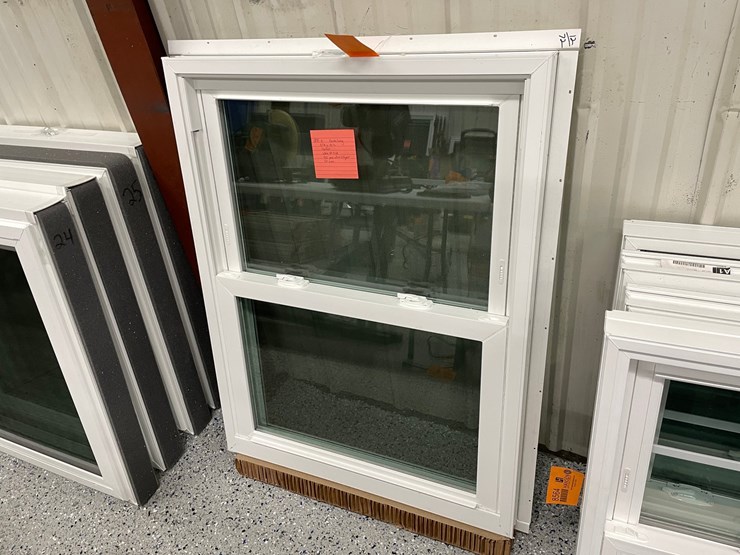 #8563-•-(1)-double-hung-window-image-1