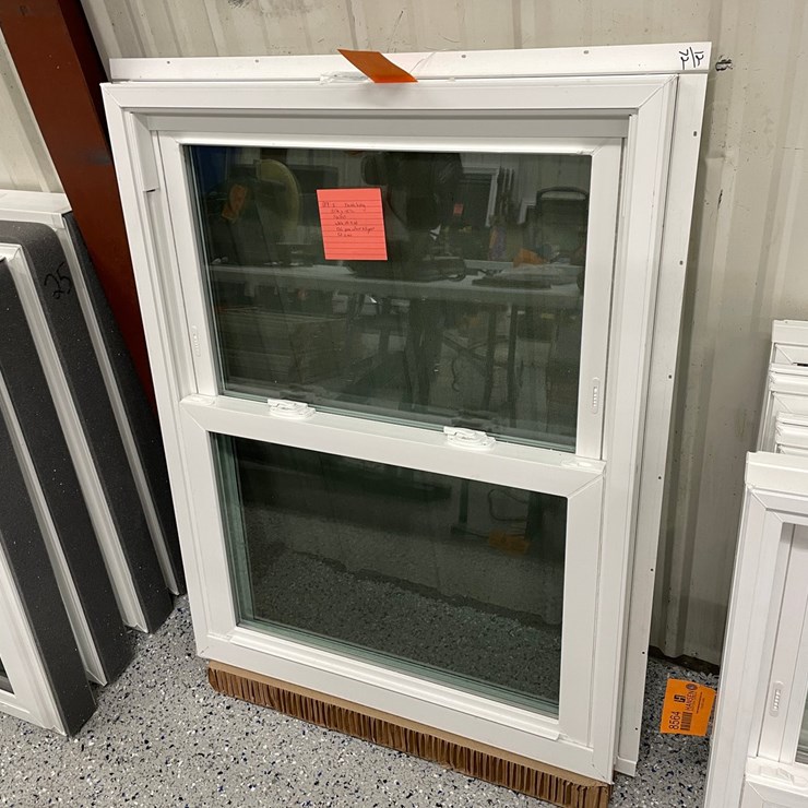 #8563 • (1) Double Hung Window