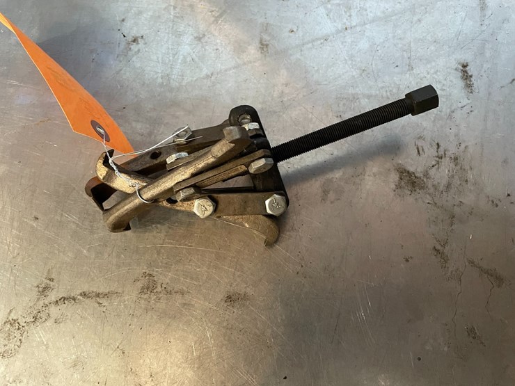 #1859-•-(2)-gear-pullers-image-5