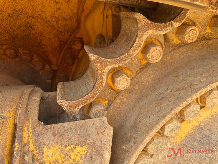 2020-komatsu-d155ax-8-image-8