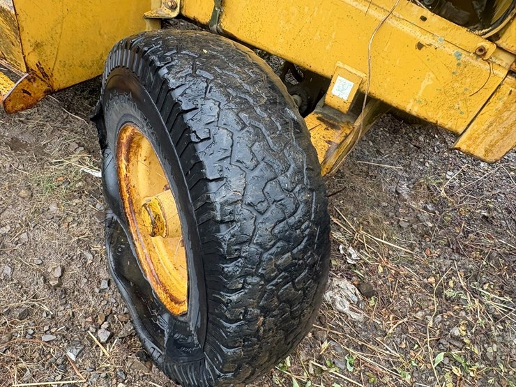 caterpillar-416b-image-9