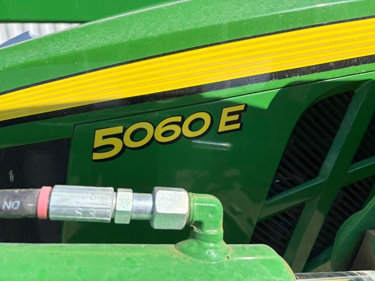 2024-john-deere-5060e-image-26