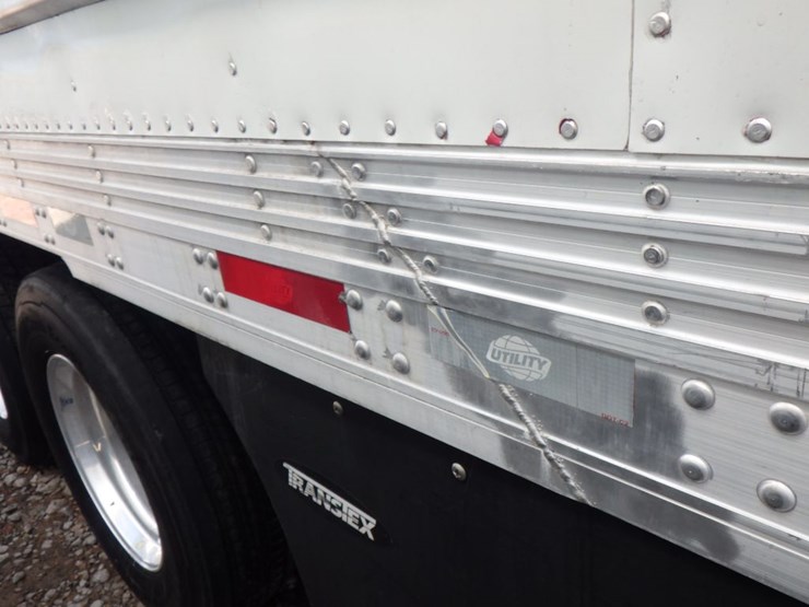 2019-utility-3000r-image-11
