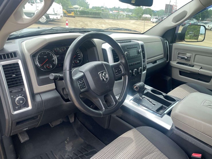 2012-dodge-ram-1500-image-11