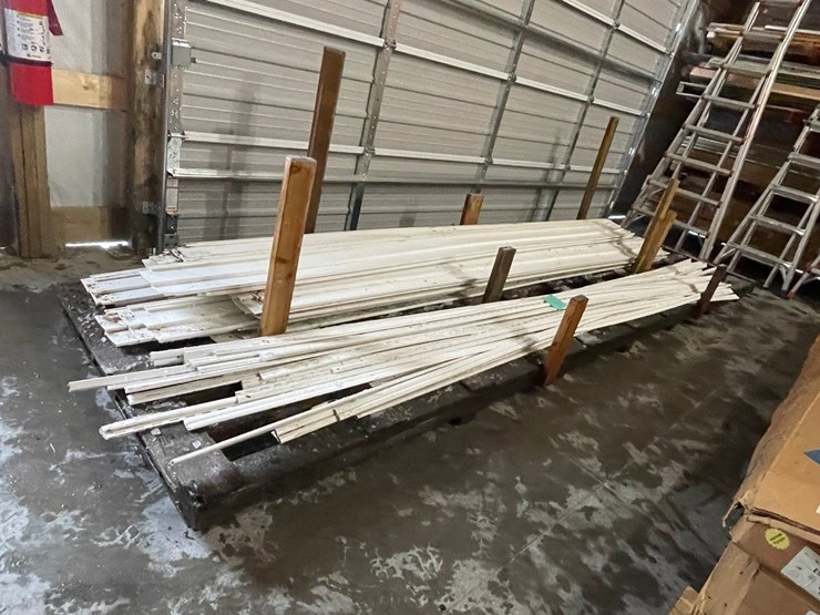 #3293-•-(47)-d-4-white-siding-image-1